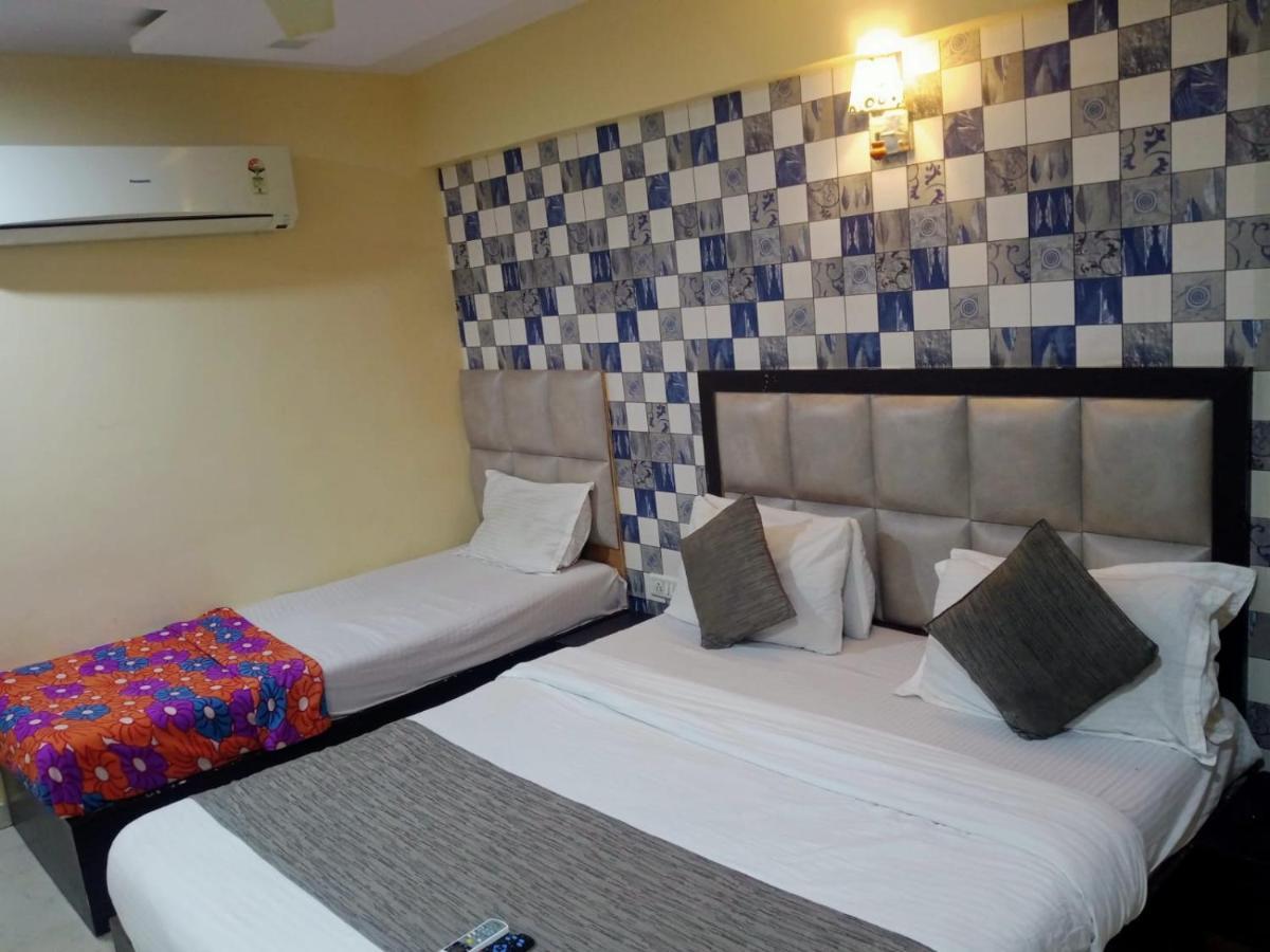 Hotel Dream Inn 阿穆达巴 外观 照片