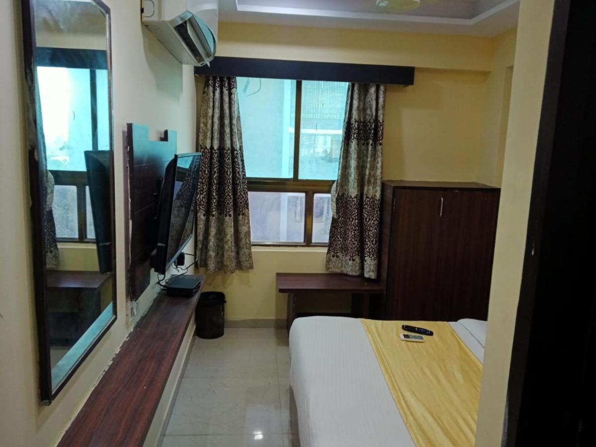 Hotel Dream Inn 阿穆达巴 外观 照片
