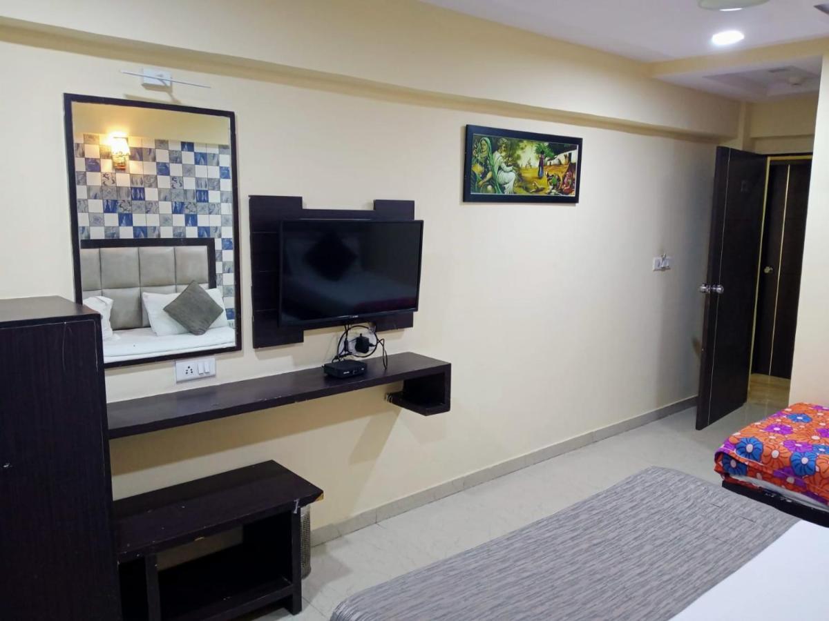 Hotel Dream Inn 阿穆达巴 外观 照片